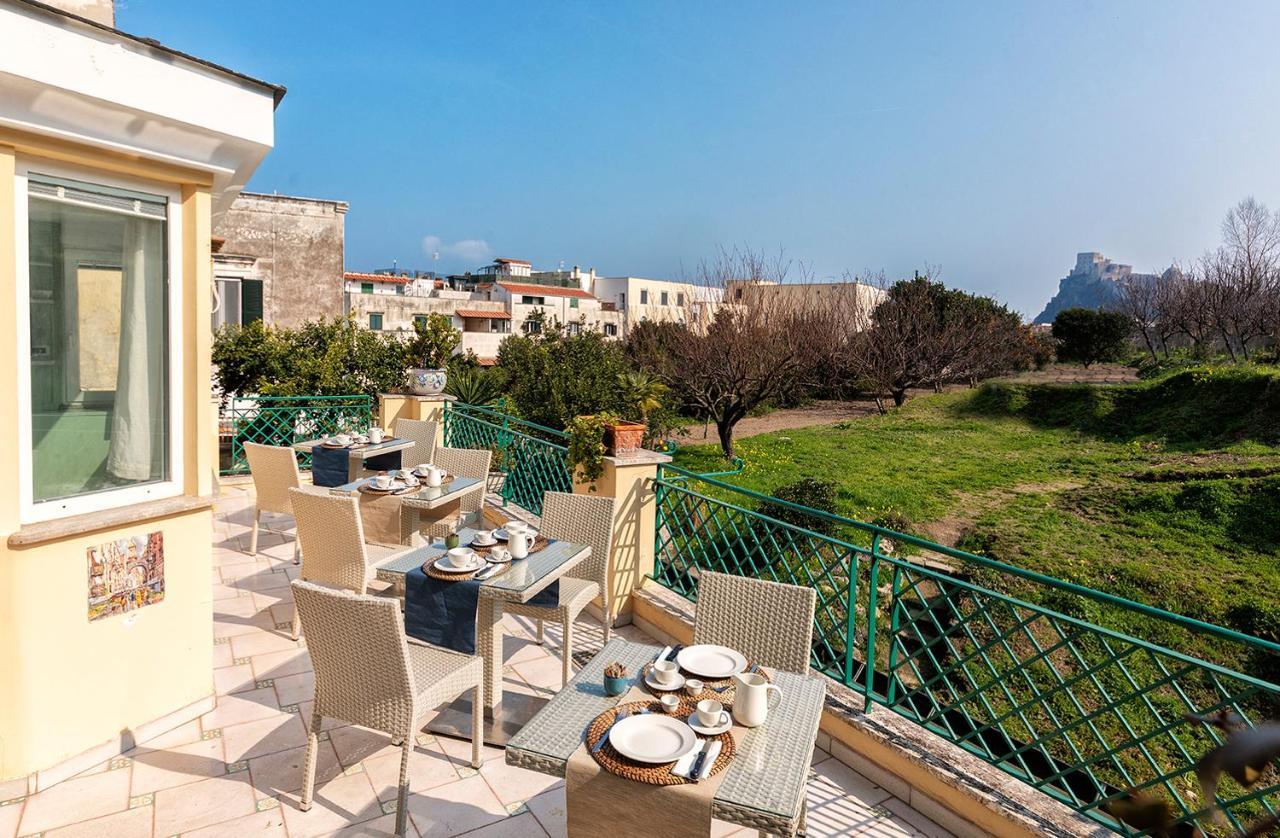 B&B Marcantonio - Ischia Ponte Buitenkant foto
